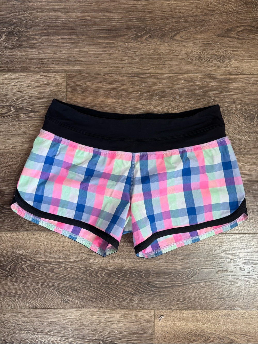 Lululemon Groovy Run Speed Shorts, Pop Plaid Plaid Reflective Multi, Black Band